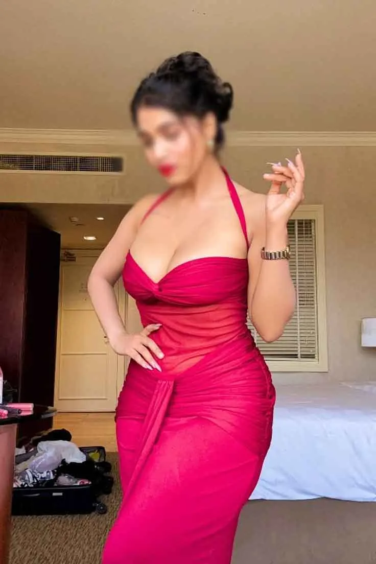 Professional Gurgaon call girl in luxury setting